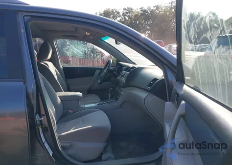 2010 Toyota Highlander Sport V6 z USA, uszkodzony, nr VIN 5TDEK3EH6AS001295